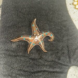 Starfish brooch